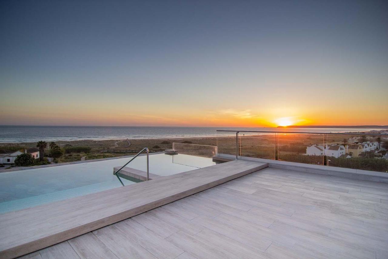 Zahara Beach & Spa By Qhotels - Adults Recommended Zahara de los Atunes Εξωτερικό φωτογραφία Sunset at the beach