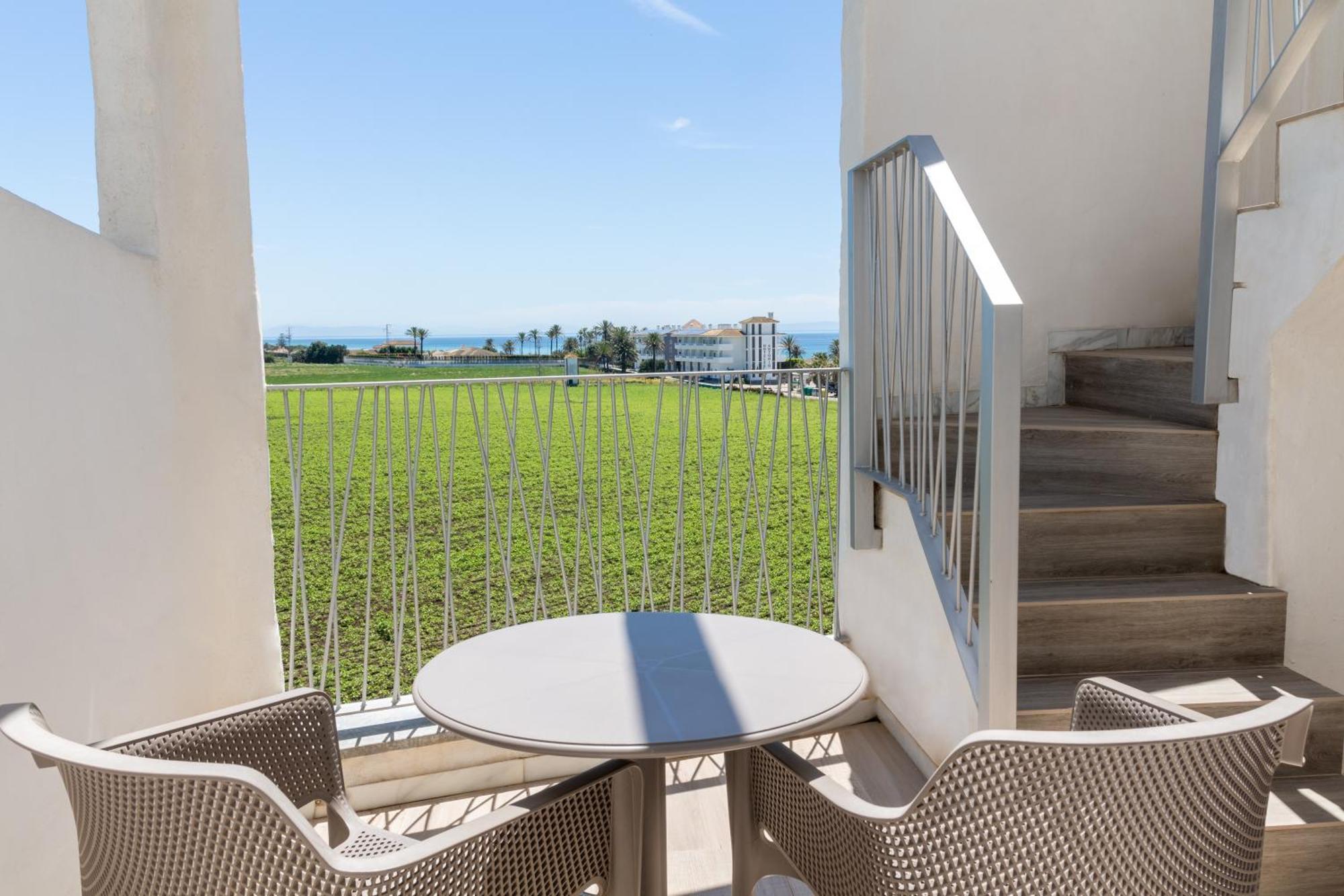 Zahara Beach & Spa By Qhotels - Adults Recommended Zahara de los Atunes Εξωτερικό φωτογραφία View from the balcony of a two-bedroom apartment